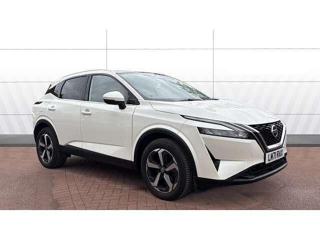 White Used 2022 Nissan Qashqai N-Connecta SUV | £20,015 (Fair price) - Image 1/4