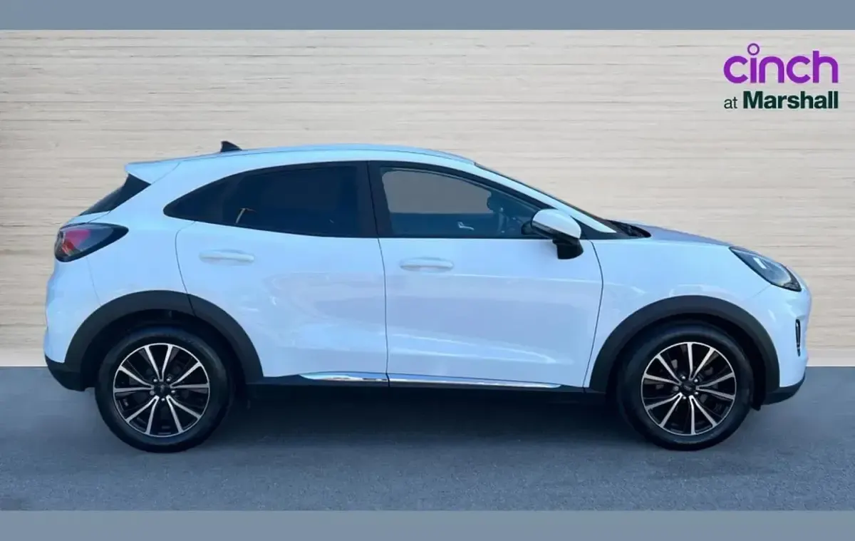 Used Ford Puma Titanium 125 HP (91 kW) 2024 White SUV
