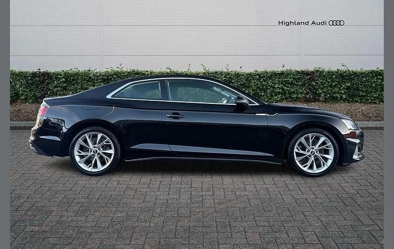 Second-hand Audi A5 Sport 150 CP (110 kW) 2022 Negru Coupe