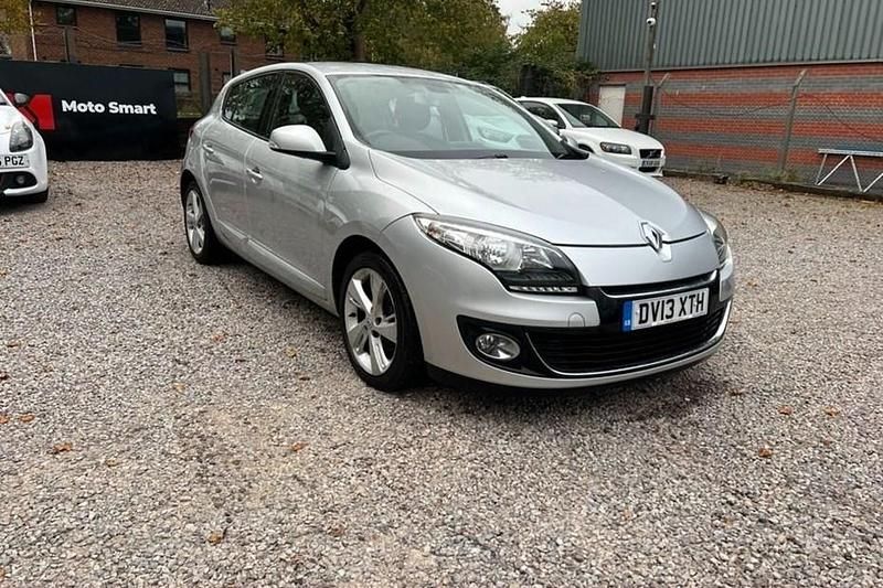 Silver Used 2013 Renault Mégane III Dynamique Hatchback | £5,095 (Fair price) - Image 1/1