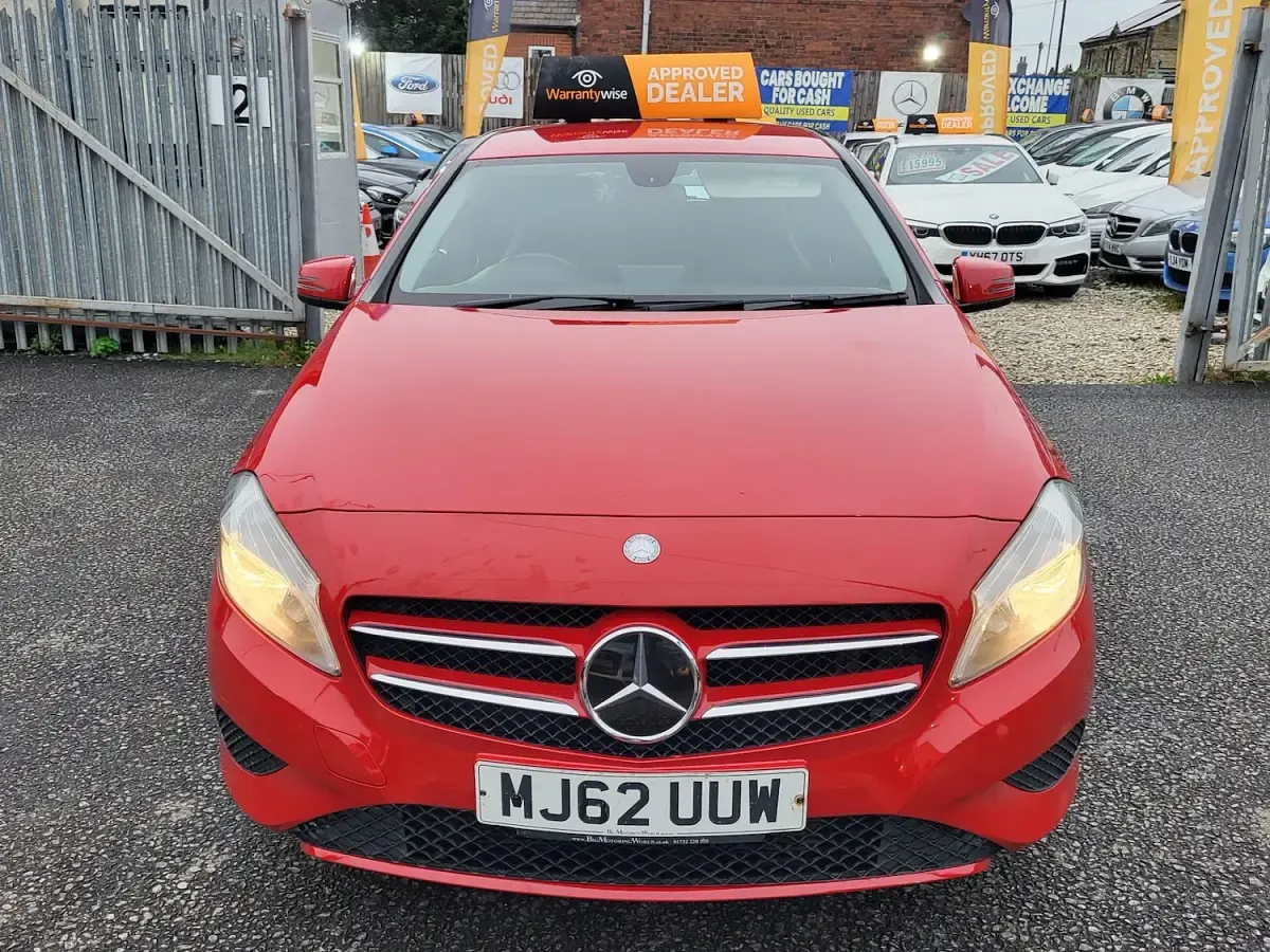 Used Mercedes A180 SE 109 HP (80 kW) 2013 Red Hatchback