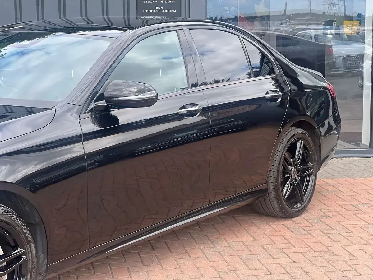 Used Mercedes E220 AMG Line Premium Plus 194 HP (142 kW) 2018 Black Sedan