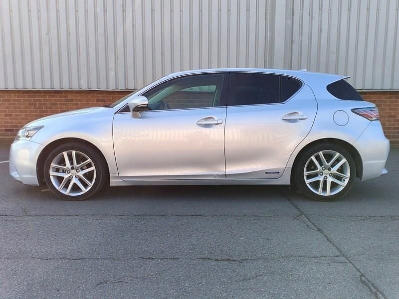 Used Lexus CT200h Luxury Line 2014 Silver