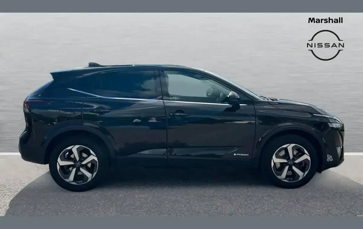 Used Nissan Qashqai N-Connecta 190 HP (139 kW) 2023 Black SUV
