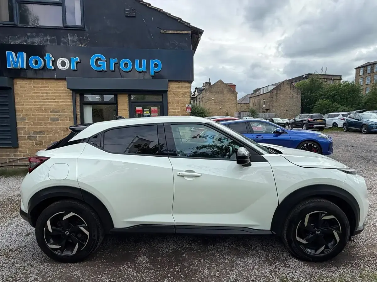 Used Nissan Juke N-Connecta 2023 White SUV