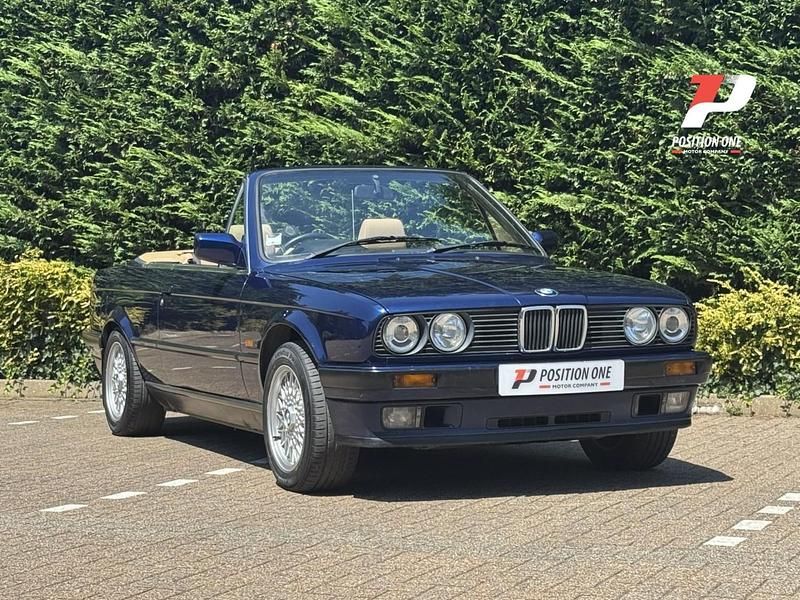 Blue Used 1992 BMW 325 Cabriolet Comfort Edition Cabriolet | £25,995 - Image 1/4