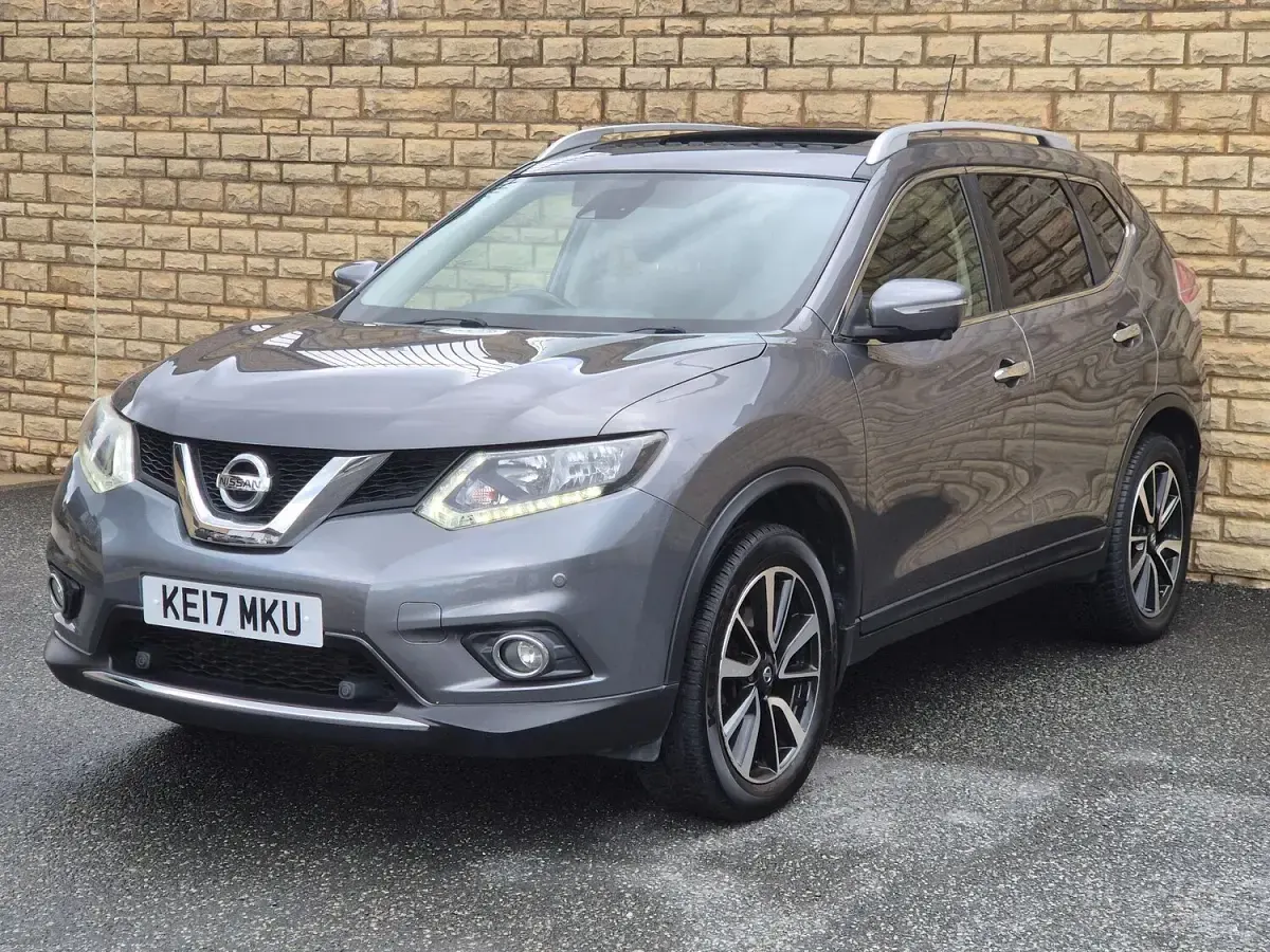 Used Nissan X-Trail N-Vision 130 HP (95 kW) 2017 Grey SUV