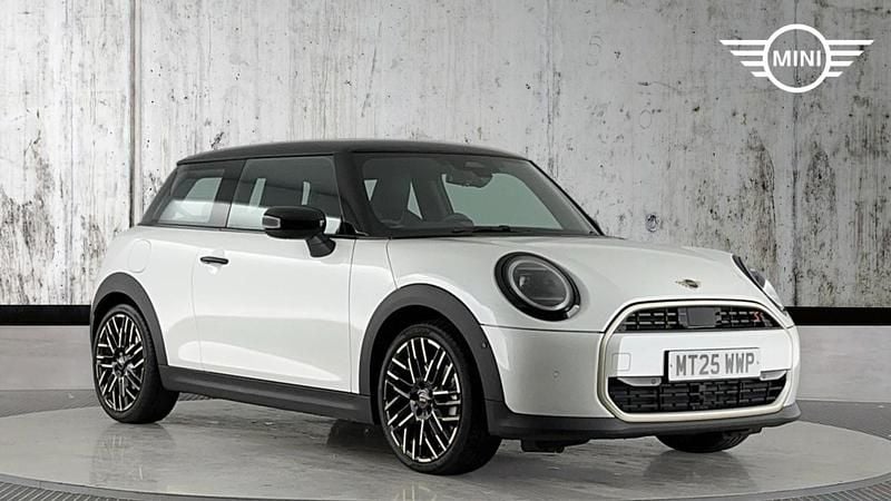 White Used 2025 Mini Cooper S Hatch Hatchback | £26,299 (Fair price) - Image 1/4