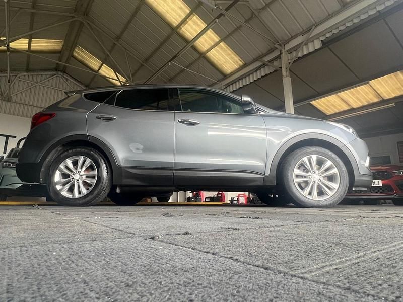 Used Hyundai Santa Fe Premium 197 HP (144 kW) 2017 Silver SUV