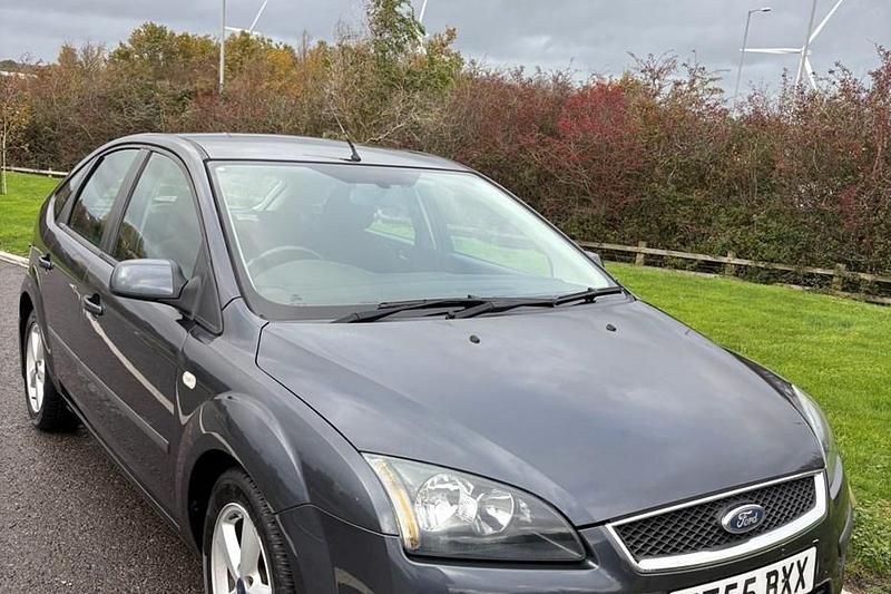 Grey Used 2006 Ford Focus Zetec Hatchback | £1,995 (Fair price) - Image 1/1
