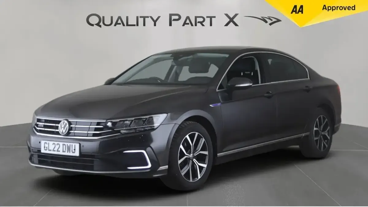 Used VW Passat GTE 218 HP (160 kW) 2022 Grey Estate