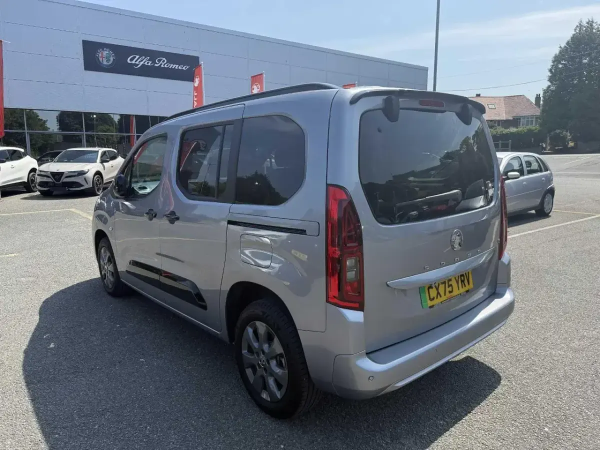 Used Vauxhall Combo Ultimate 98 kW (134 HP) 2026 Grey MPV