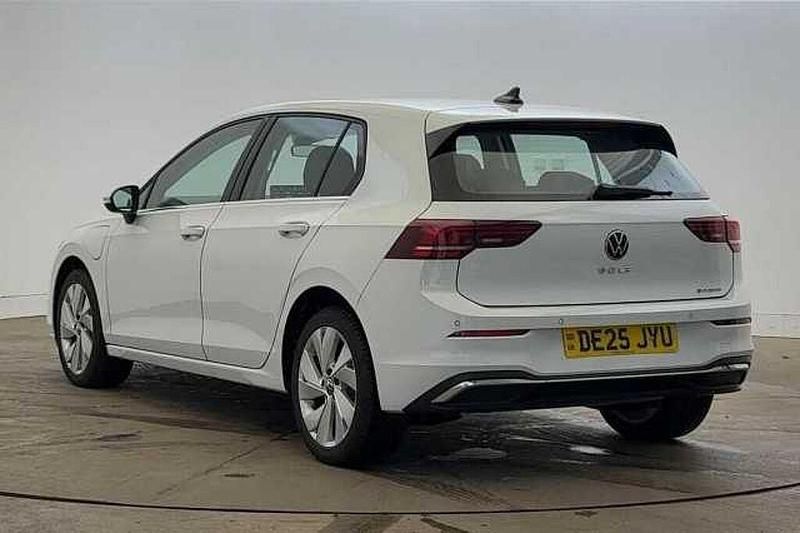 Used VW Golf VIII 204 HP (150 kW) 2025