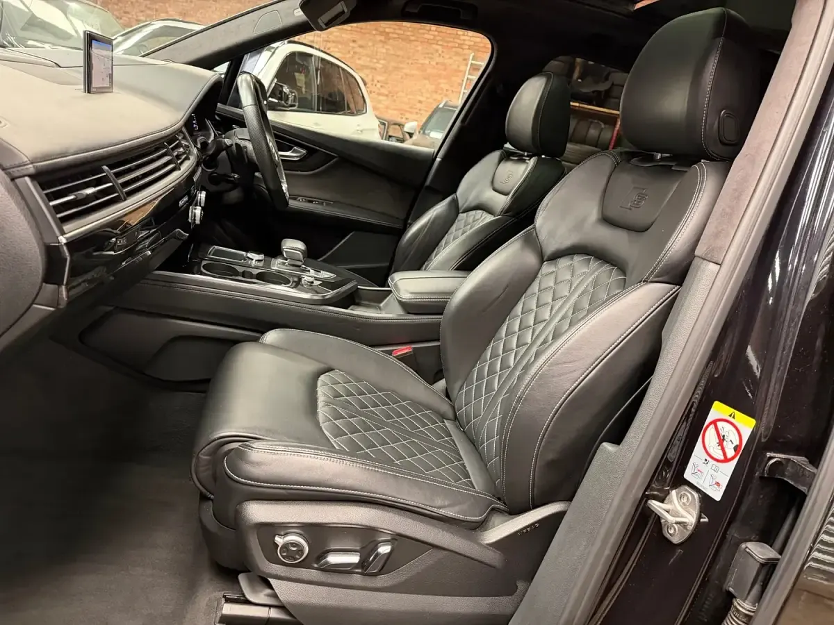 Used Audi Q7 Advanced 2019 Black SUV