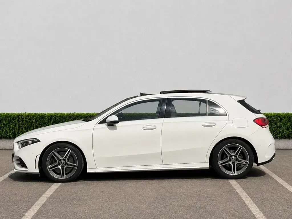 Used Mercedes A250 AMG line 224 HP (164 kW) 2019 White Hatchback