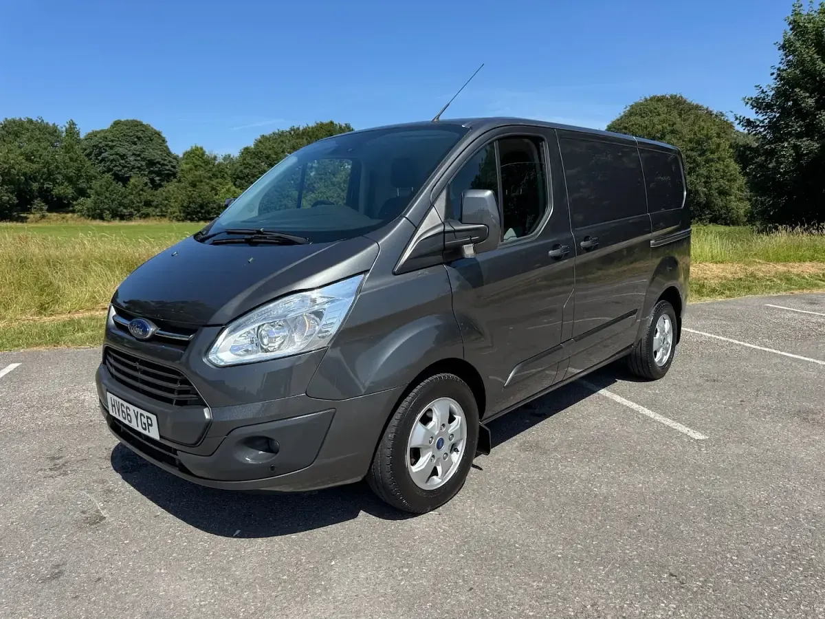 Used Ford Transit Custom Limited 170 HP (125 kW) 2016 Grey Van