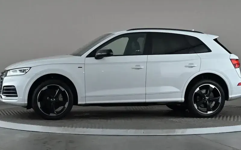 Used Audi Q5 Black Edition 245 HP (180 kW) 2020 White SUV