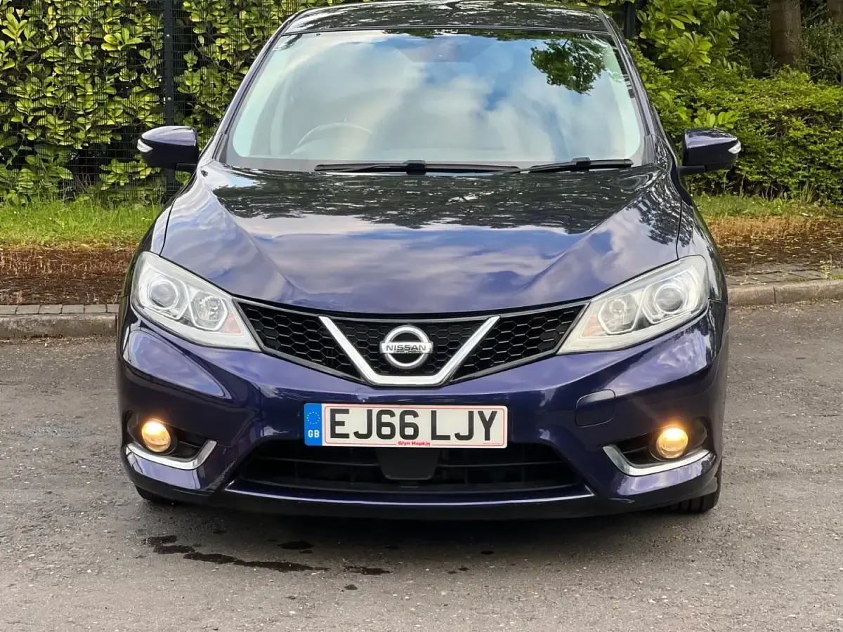 Used Nissan Pulsar Tekna 115 HP (84 kW) 2016 Blue Hatchback