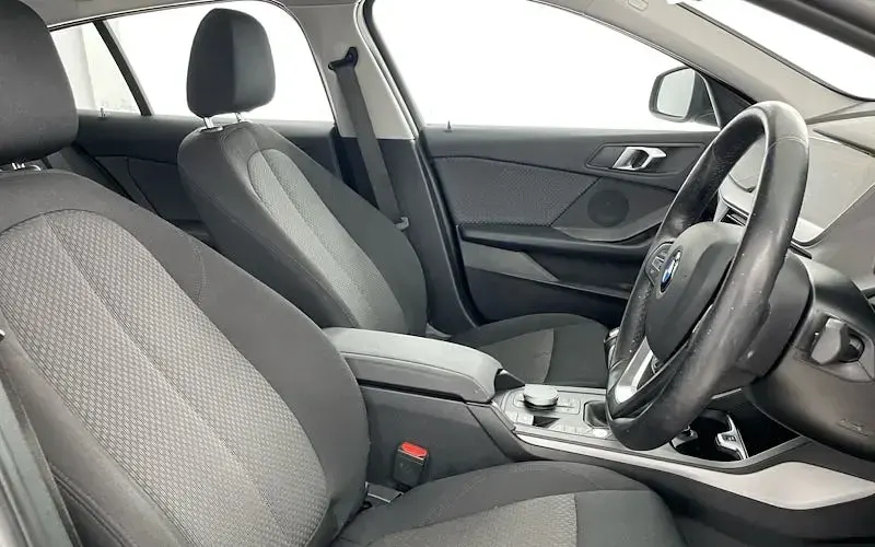 Used BMW 118 136 HP (100 kW) 2024 Black Hatchback