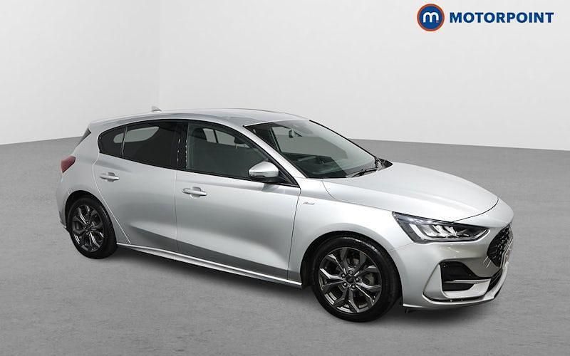 Used 2022 Ford Focus ST-Line Hatchback | £17,299 (Fair price) - Image 1/4