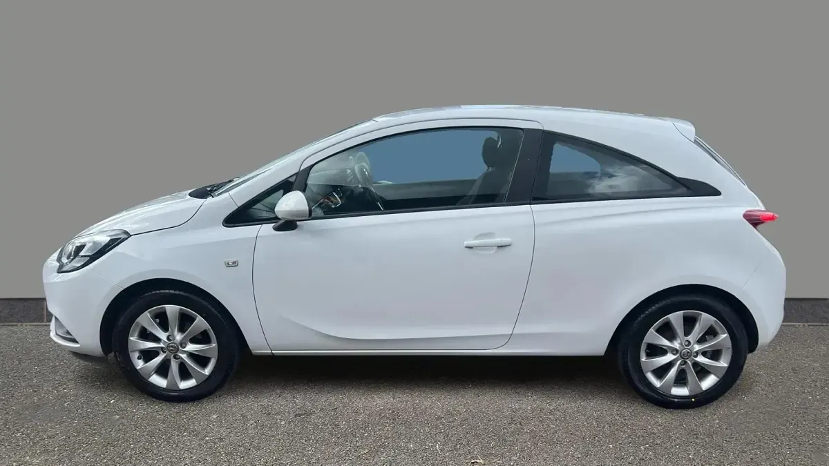 Begagnad Vauxhall Corsa 75 HK (55 kW) 2018 Vit Halvkombi