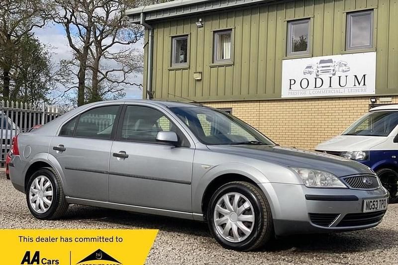 Used Ford Mondeo 145 HP (106 kW) 2004 Silver Hatchback
