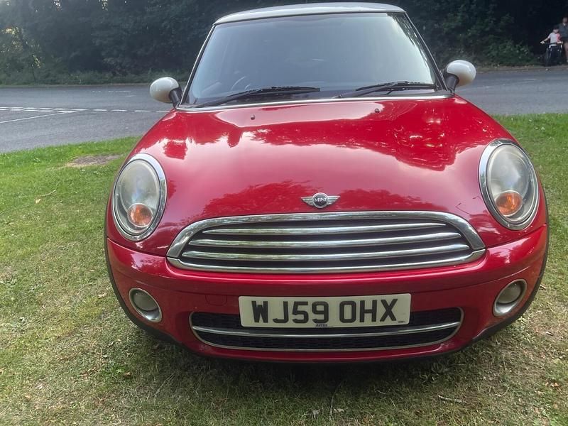Used Mini Cooper D Hatch 110 HP (80 kW) 2009 Red Hatchback