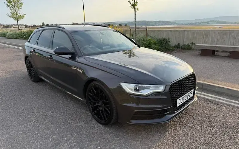 Usado Audi A6 Black Edition 177 HP (130 kW) 2014 Carrinha