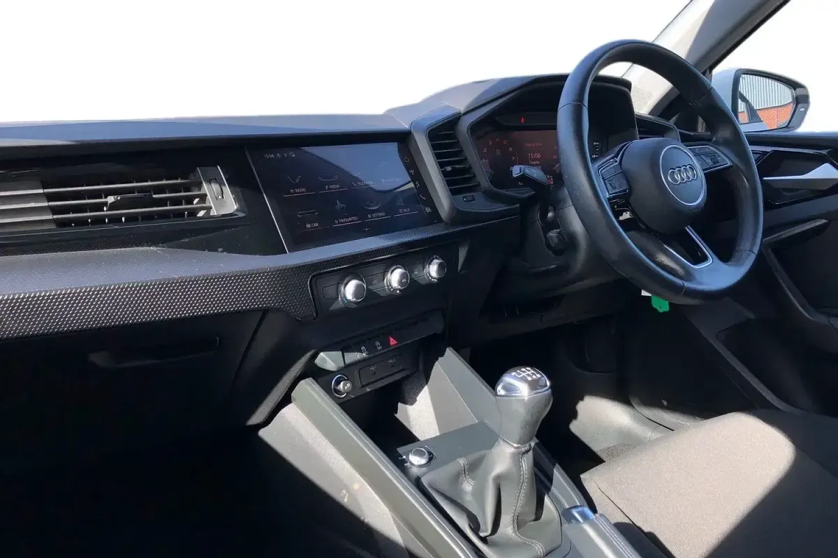 Używany Audi A1 Comfort 2022 Biały SUV