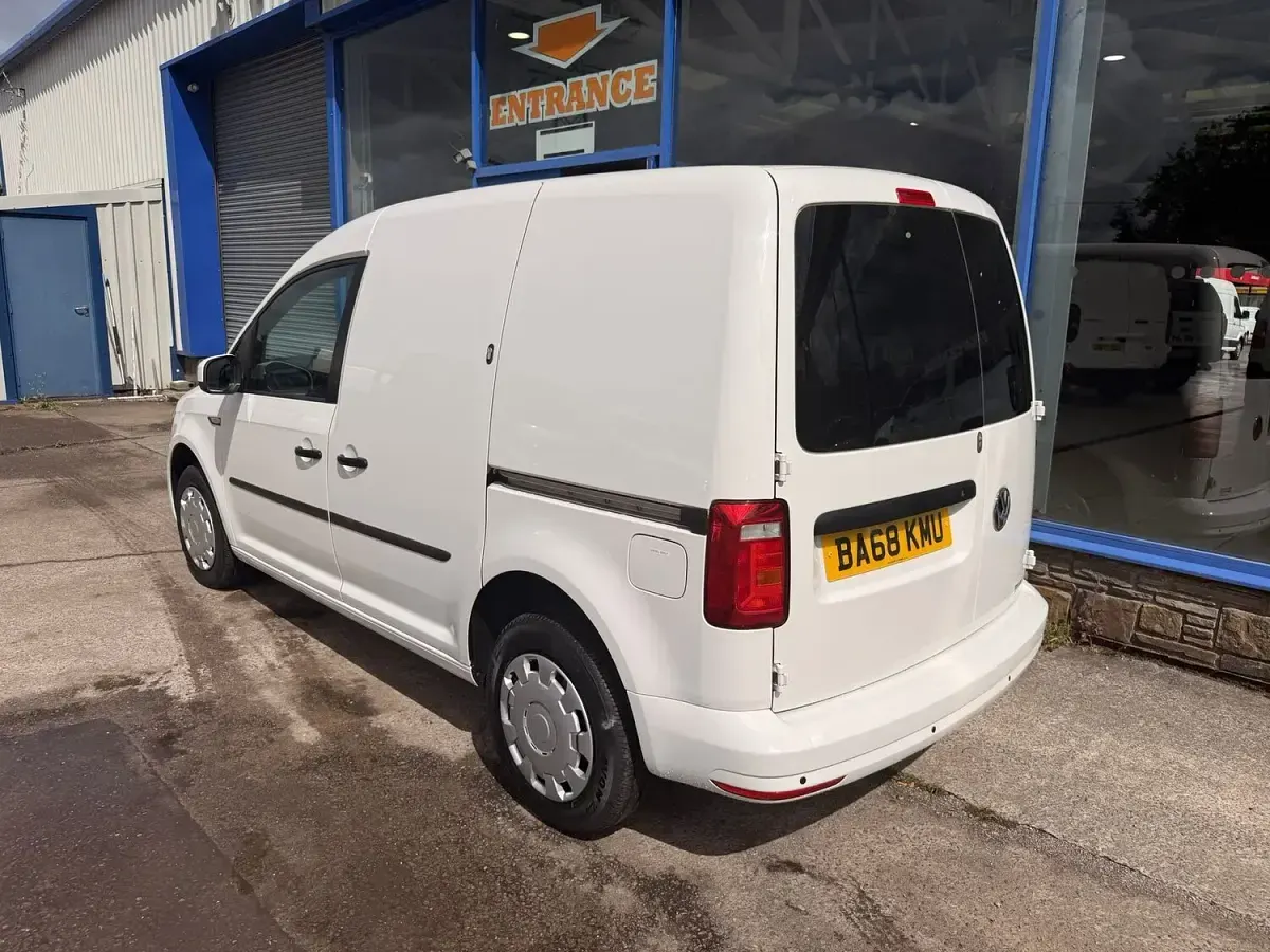 Used VW Caddy Startline 102 HP (75 kW) 2019 White MPV