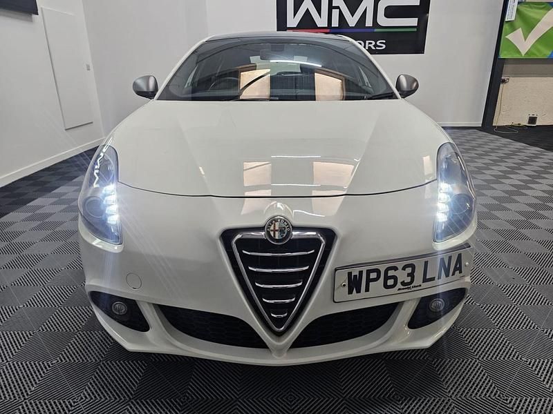 Used Alfa Romeo Giulietta 2013 White Hatchback