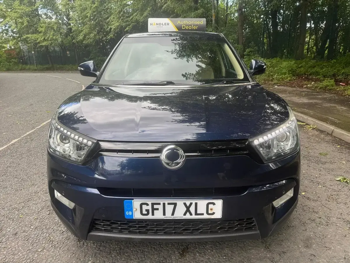Used SsangYong Tivoli 115 HP (84 kW) 2017 Blue SUV