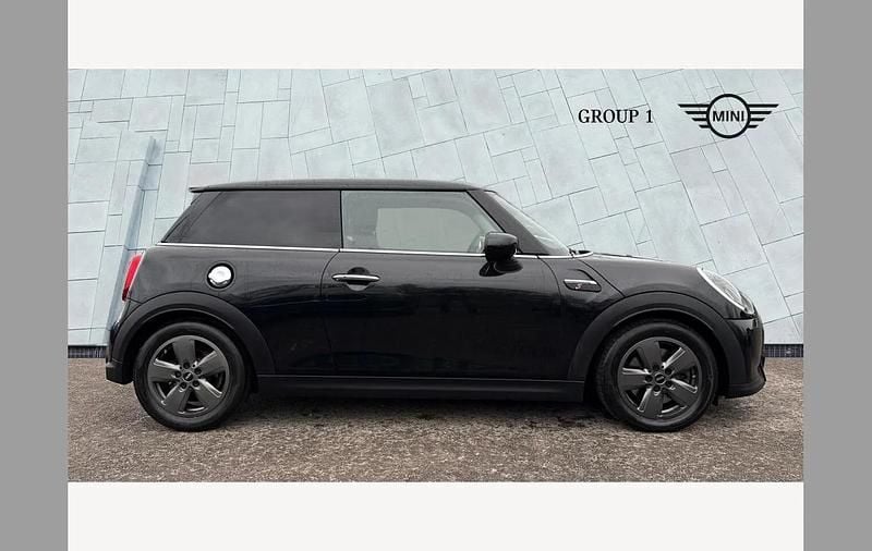 Used Mini Cooper S Classic 178 HP (130 kW) 2023 Black Hatchback