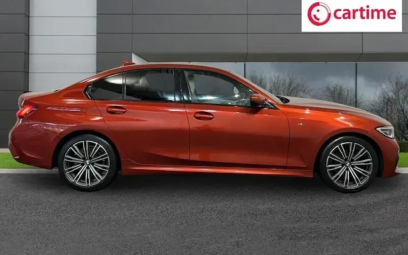 Used BMW 320 M Sport 190 HP (139 kW) 2019 Orange Sedan