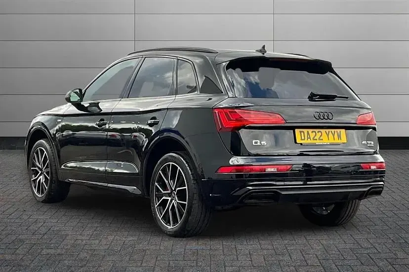 Used Audi Q5 Comfort 265 HP (194 kW) 2022 Black SUV