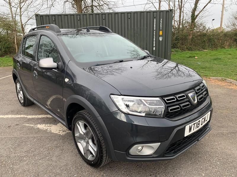 Used Dacia Sandero Essentiel 90 HP (66 kW) 2018 Grey Hatchback