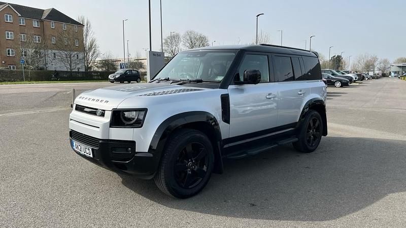 Usado Land Rover Defender First Edition 250 HP (183 kW) 2021 Prateado SUV