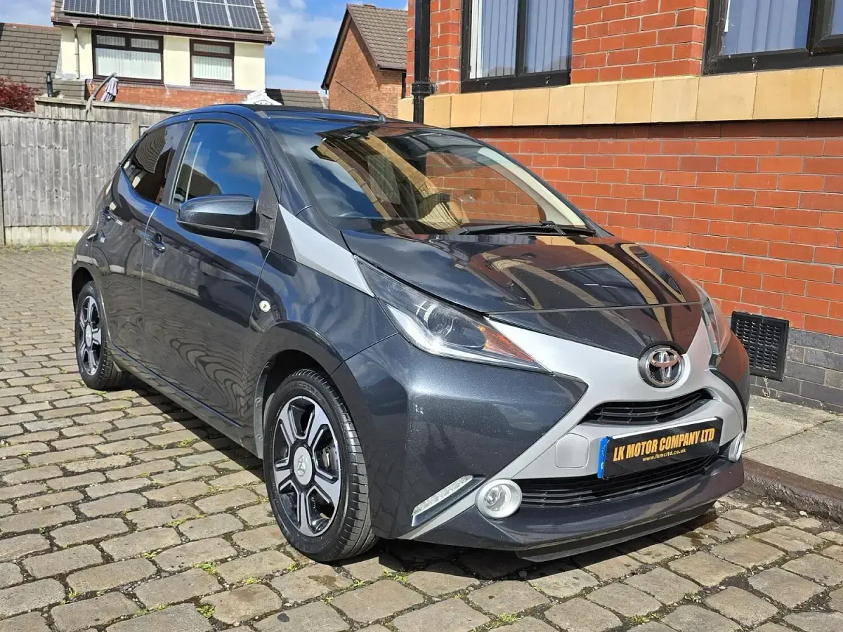 Used Toyota Aygo X-clusiv 69 HP (50 kW) 2016 Grey Hatchback