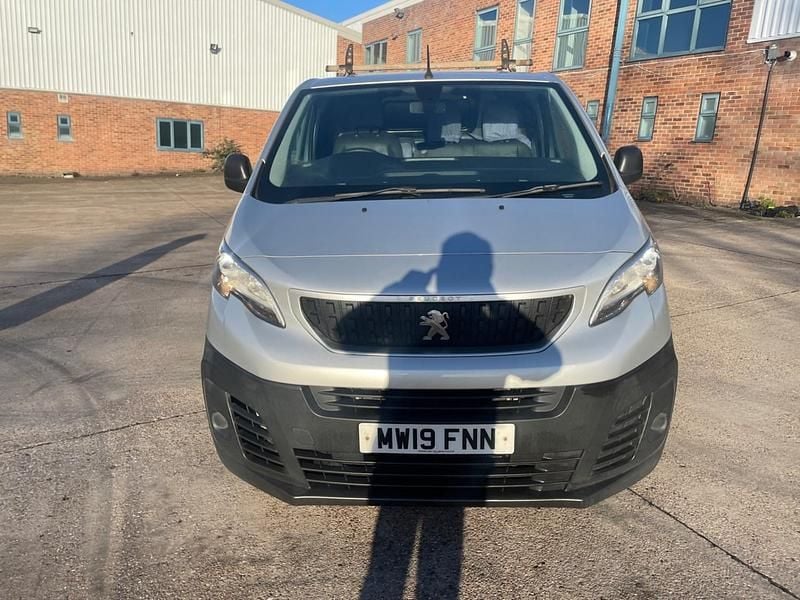 Used Peugeot Expert 2019 Silver Van