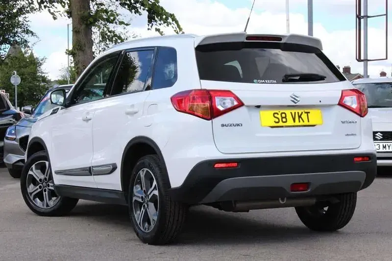 Used Suzuki Vitara SZ5 120 HP (88 kW) 2018 White SUV