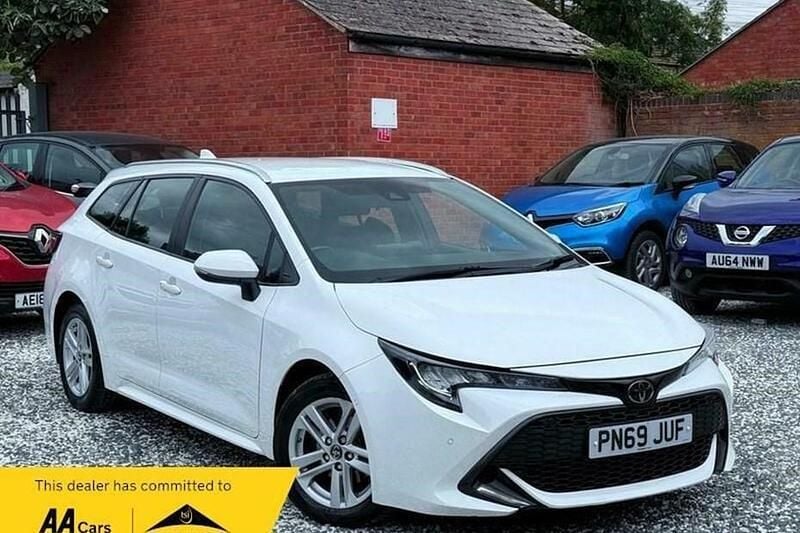 White Used 2019 Toyota Corolla Estate | £13,290 (Good price) - Image 1/1
