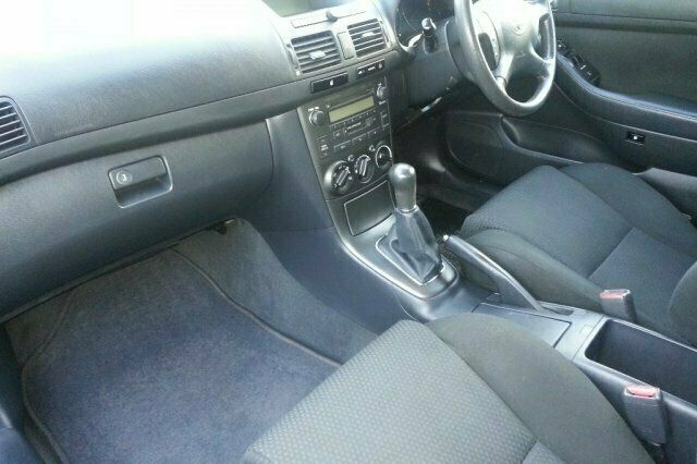 Used Toyota Avensis 127 HP (93 kW) 2003 Hatchback