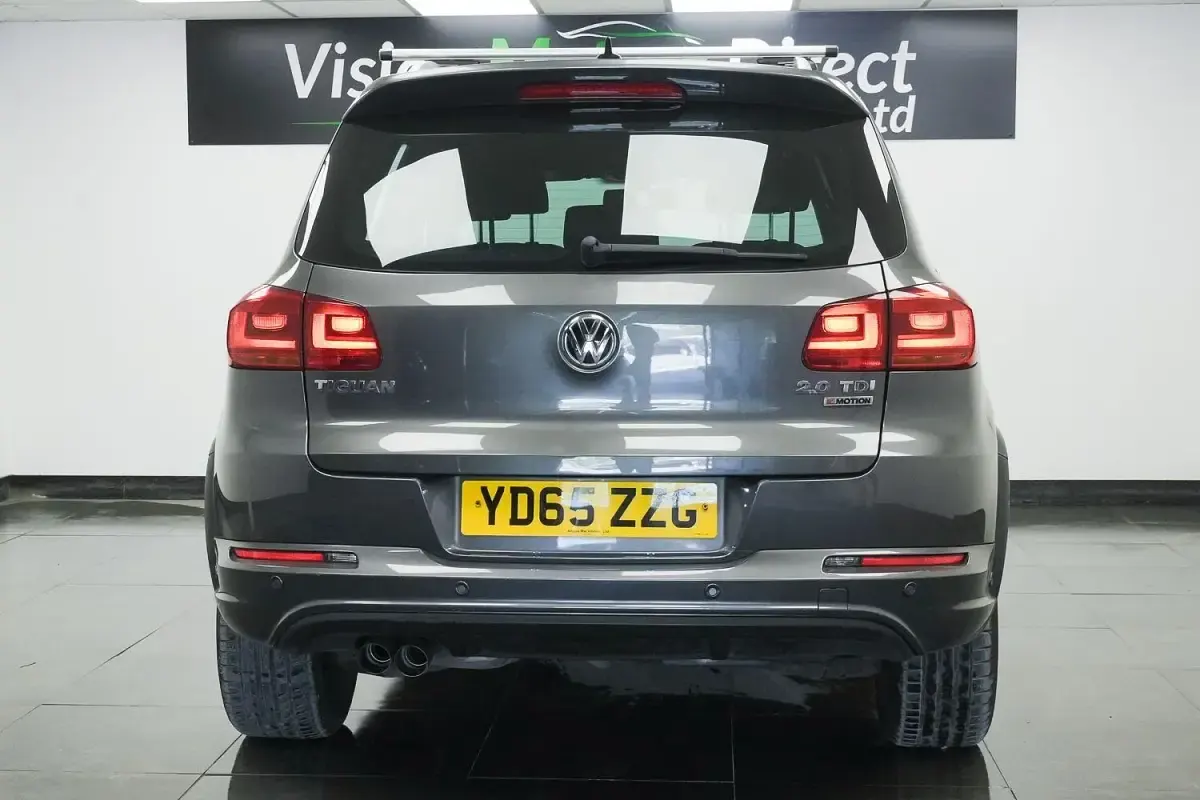 Usado VW Tiguan R-line 150 HP (110 kW) 2015 Cinzento SUV