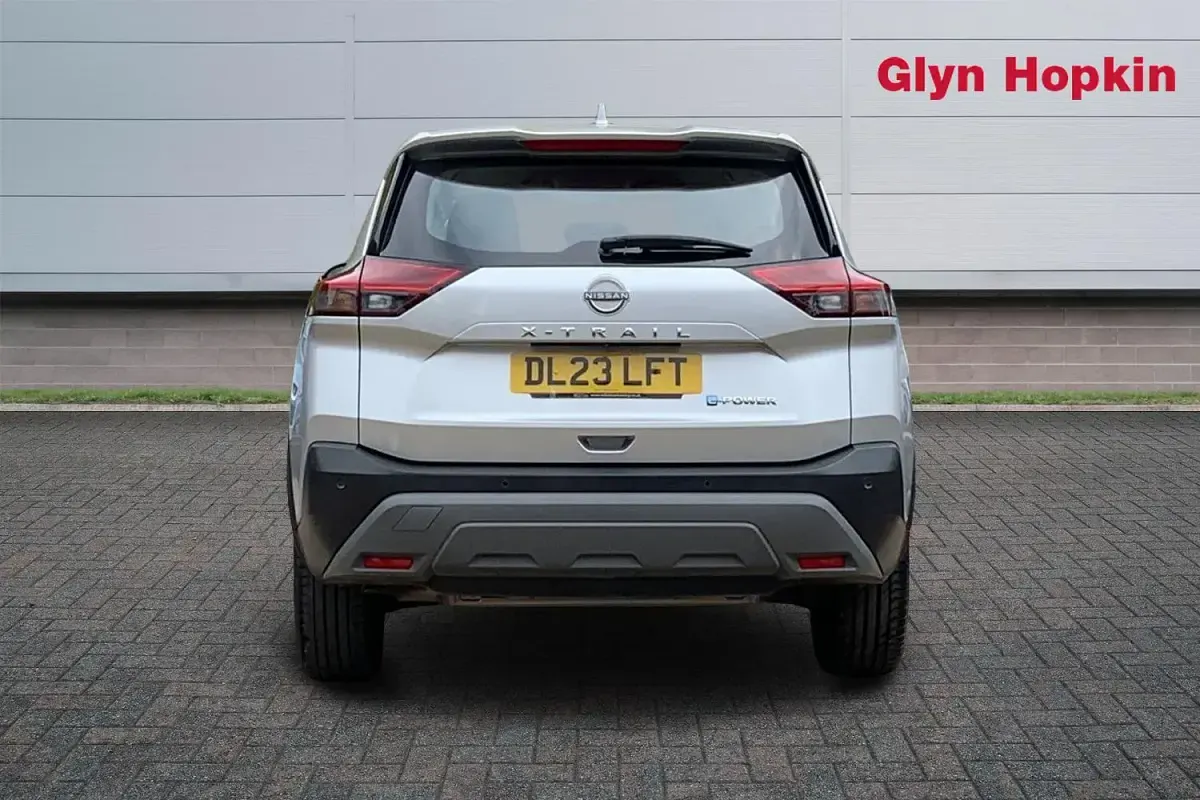 Used Nissan X-Trail Acenta Premium 213 HP (156 kW) 2023 Silver SUV