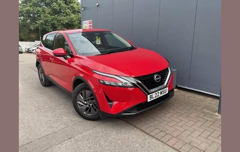 Red Used 2022 Nissan Qashqai Acenta Premium SUV | £16,495 (Super price) - Image 1/2