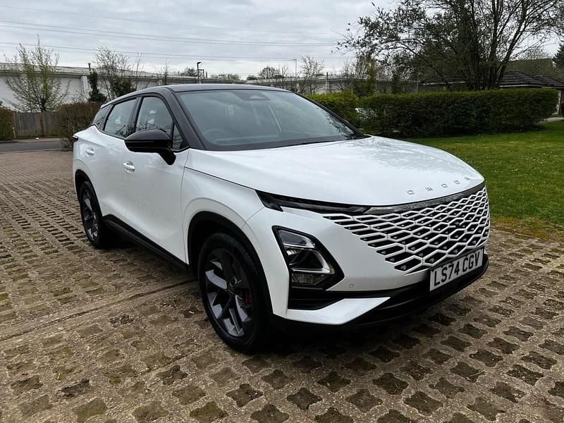 Used Omoda 5 186 HP (136 kW) 2024 White/black SUV