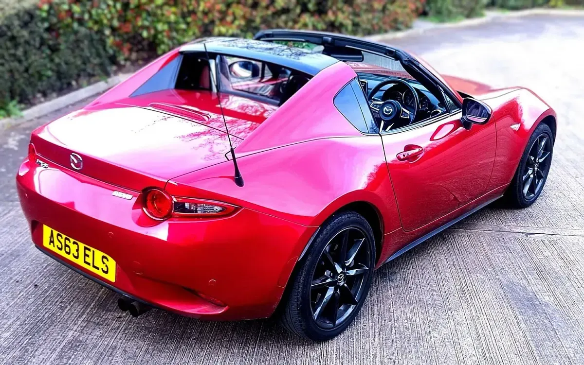 Used Mazda MX5 Inclusive 160 HP (117 kW) 2017 Red Cabriolet