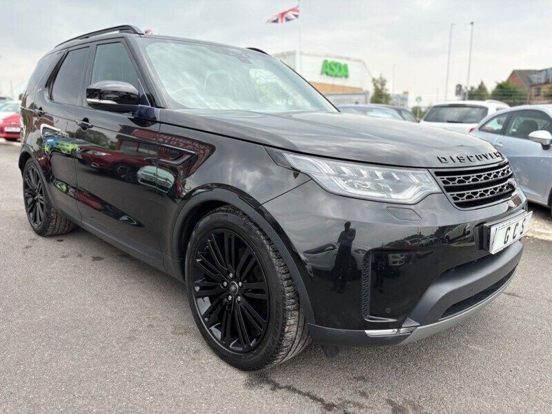 Black Used 2018 Land Rover Discovery 5 HSE SUV | £22,490 (Super price) - Image 1/3