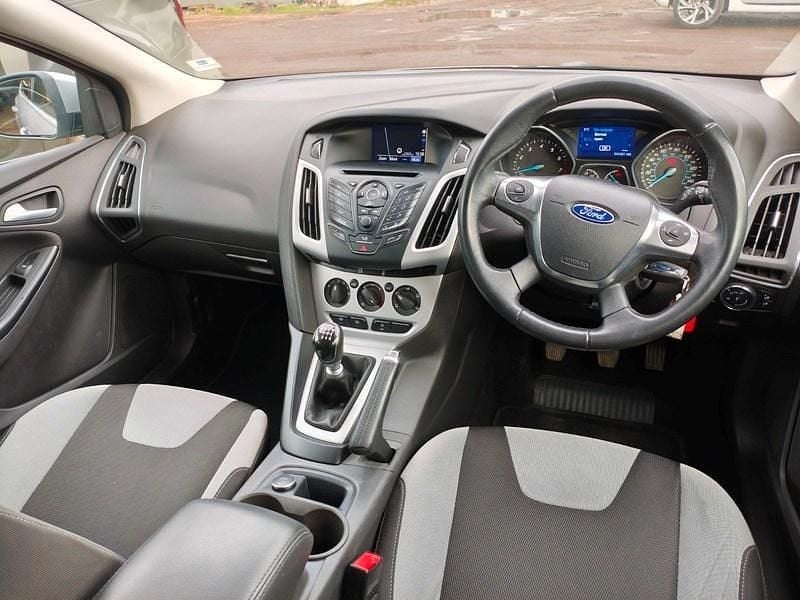 Used Ford Focus Zetec 2014 Silver