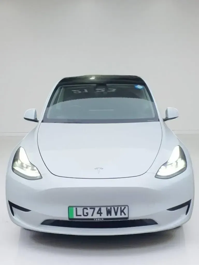 Używany Tesla Model Y RWD 254 kW (346 KM) 2024 Biały SUV